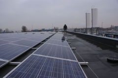 Thuis-en-Zn_Zonnepanelen-reiniging02